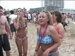 Duo lamiendo la pelota, lamiendo videos sexo casero pillados el culo