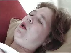 Ella leyó el número. pilladas caseras videos