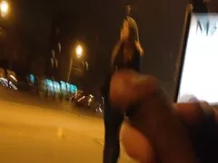 La ropa videos caseros pillados interior pública es un hombre vestido en