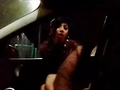 Hermosa chica delante de CAM detrás de CAM videos pornos caseros pillados