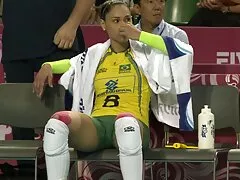 Elle hace una mano al sexo infraganti casero final de un final feliz